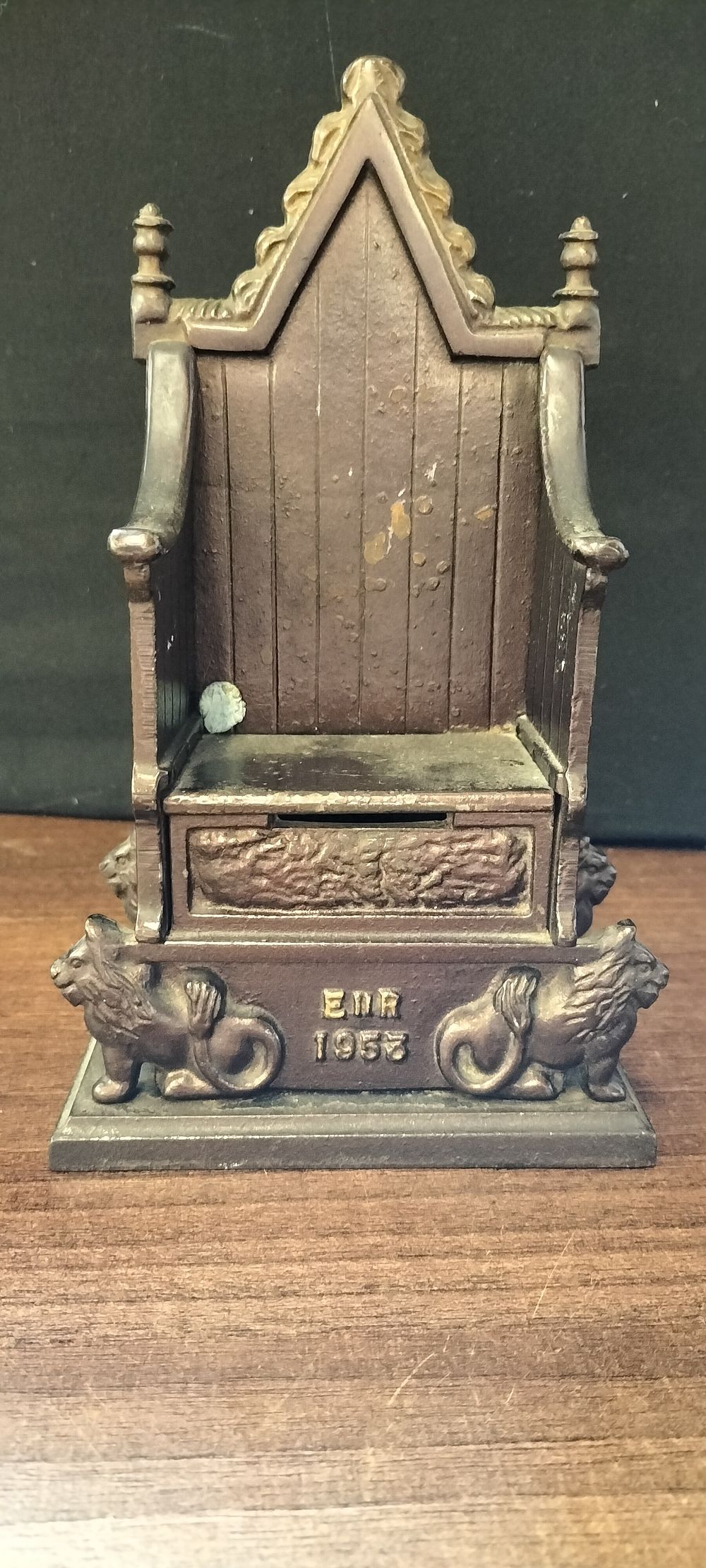 Lot 489: 1953 Queen Elizabeth II Coronation Throne Money Box
