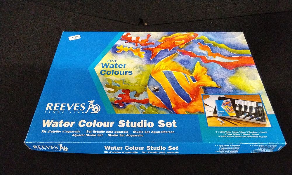 Lot 674: Reeves Water Colour Studio Set