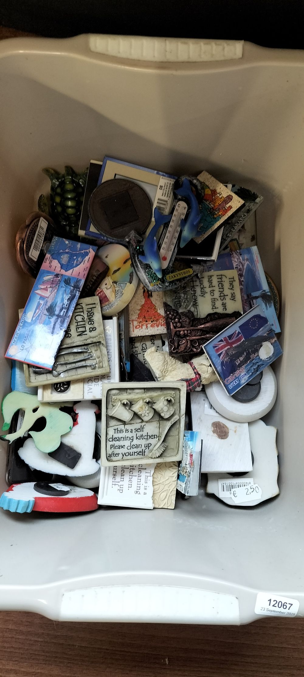 Lot 682: A Collection of Souvenir and Novelty Refrigerator Magnets