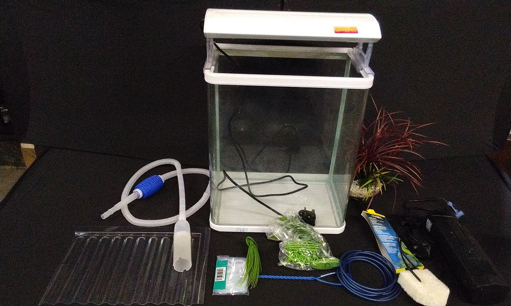 Lot 712: Aqua Trend 418 Aquarium Kit with Aqua One Lighting. Tested for Power. COLLECTION ONLY