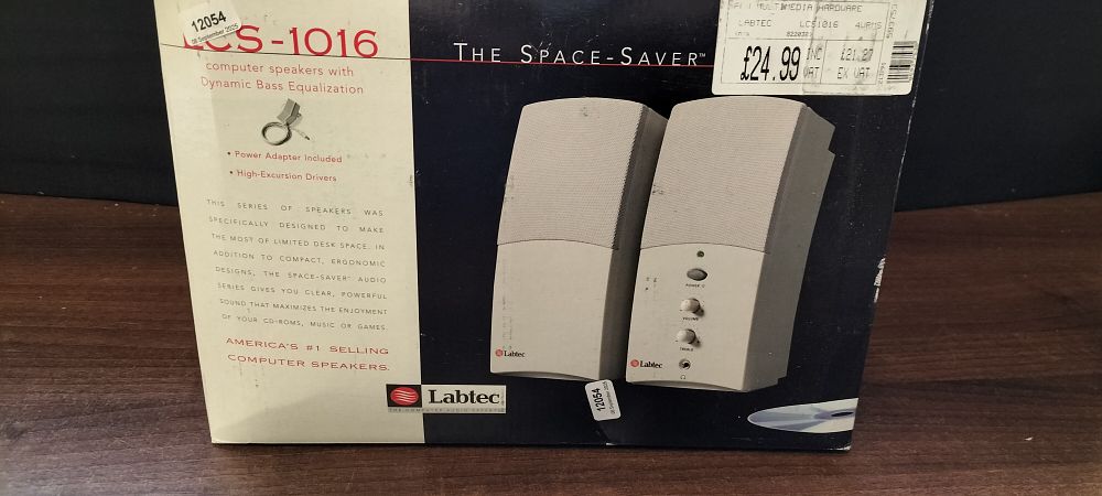 Lot 752: A Labtec LCS-1016 Computer Speaker Set