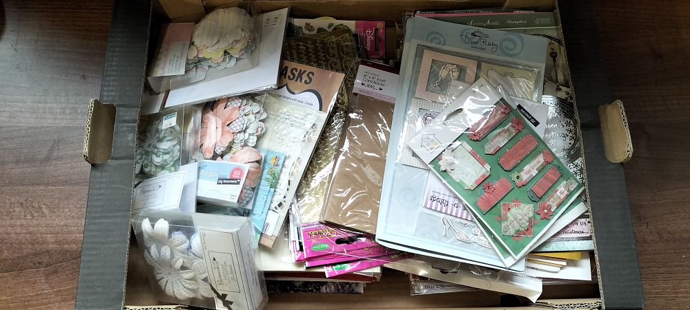 Lot 755: A Collection of Floral and Mixed Craft Supplies
