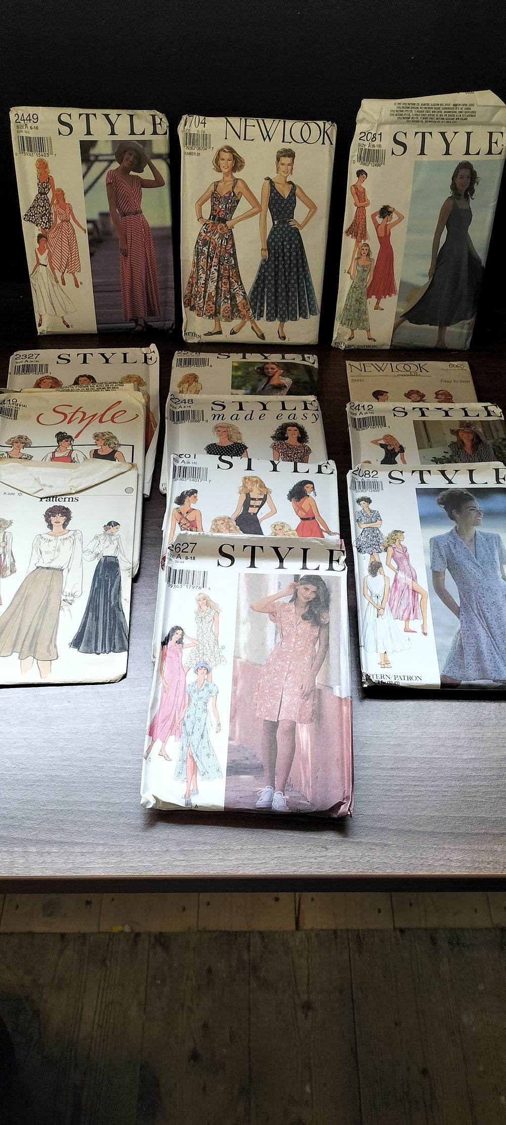 Lot 765: Thirteen STYLE and NEWLOOK Women's Sewing Patterns