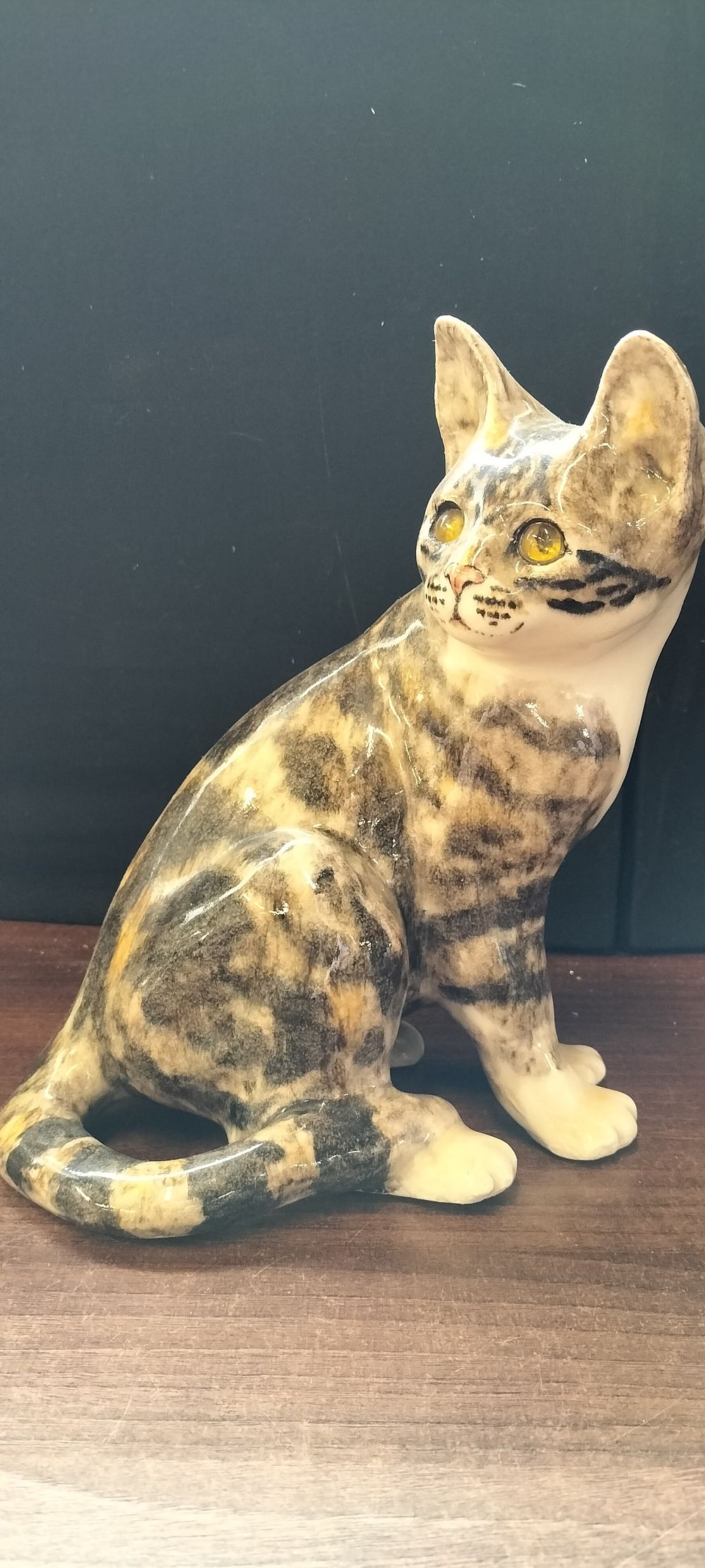 Lot 778: A Mike Hinton Winstanley Ceramic Tabby Cat Figurine