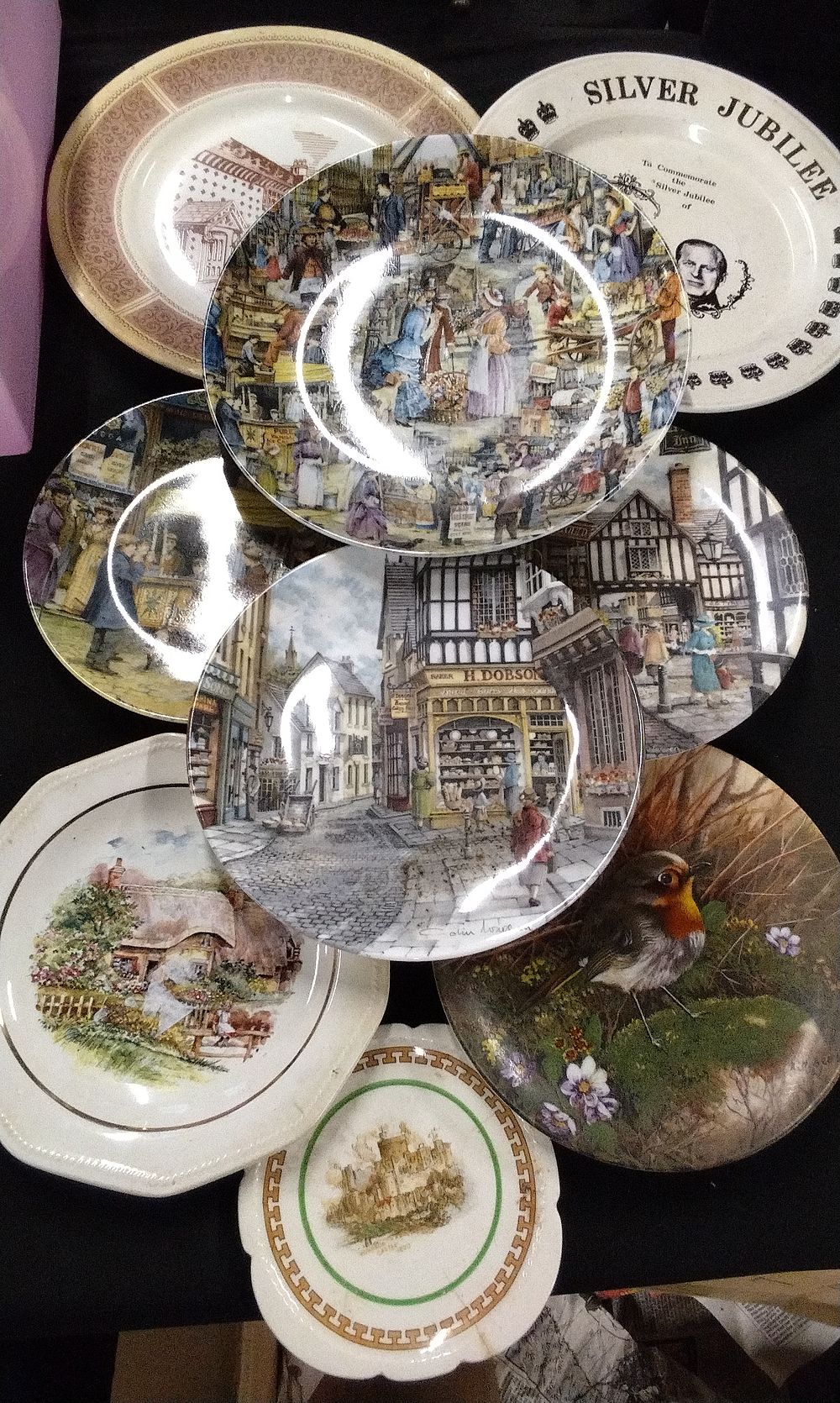 Lot 416: Collection of Various Decorative Plates