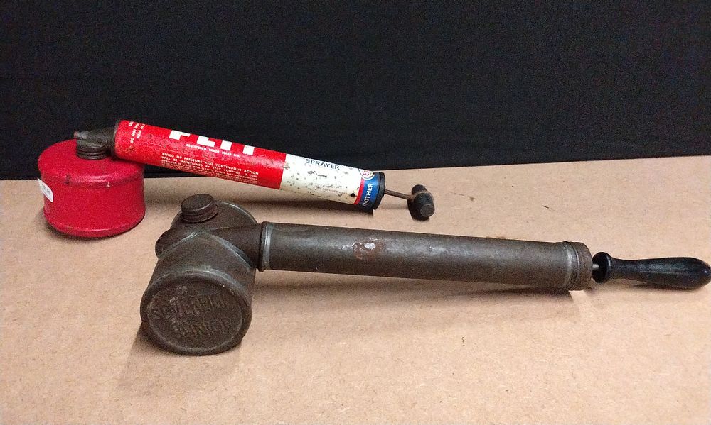 Lot 646: A Pair of Vintage Flit and Sovereign Junior Hand-Pump Sprayers