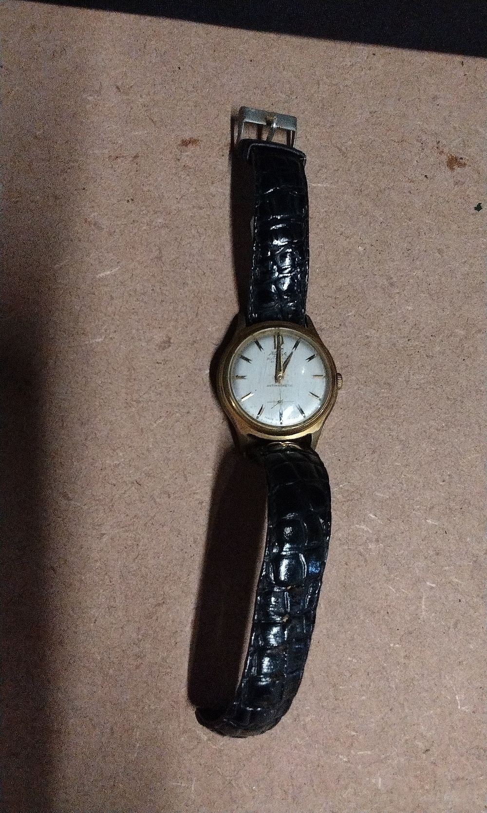 Lot 652: A Vintage Kienzle German Gold-Tone Automatic Wristwatch. Spares and Repair