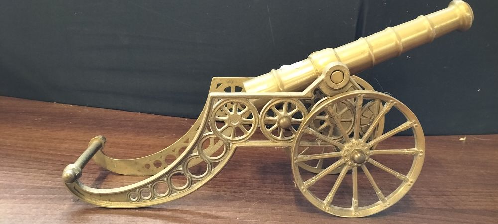 Lot 660: Vintage Brass Decorative Cannon Ornament