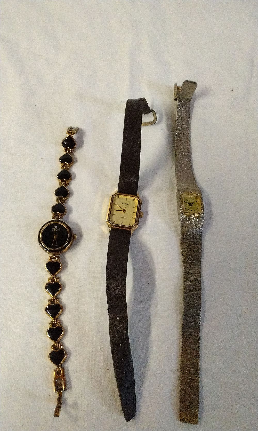 Lot 210: Three Mixed Ladies Watches