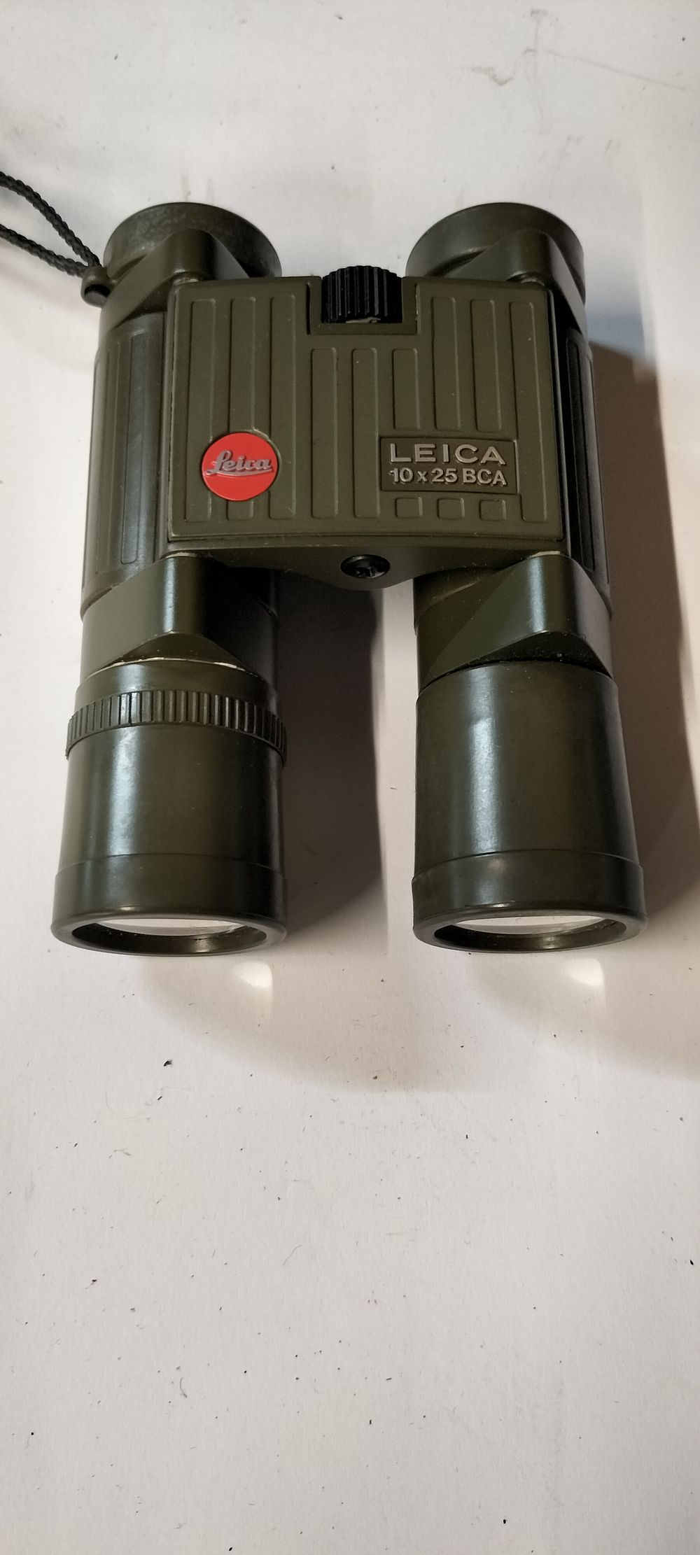 Lot 200: Leica 10 x 25 BCA Binoculars with Leather Carry Case