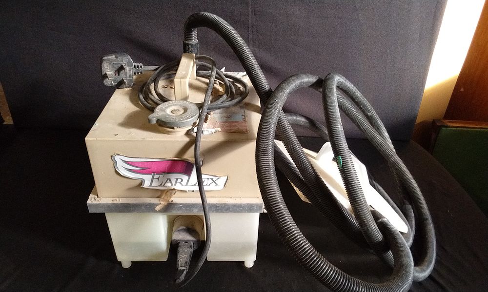 Lot 226: Earlex Wallpaper Stripper