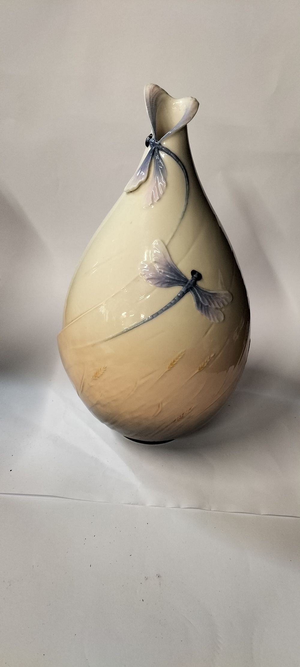 Lot 291: A Franz Porcelain Dragonfly Vase