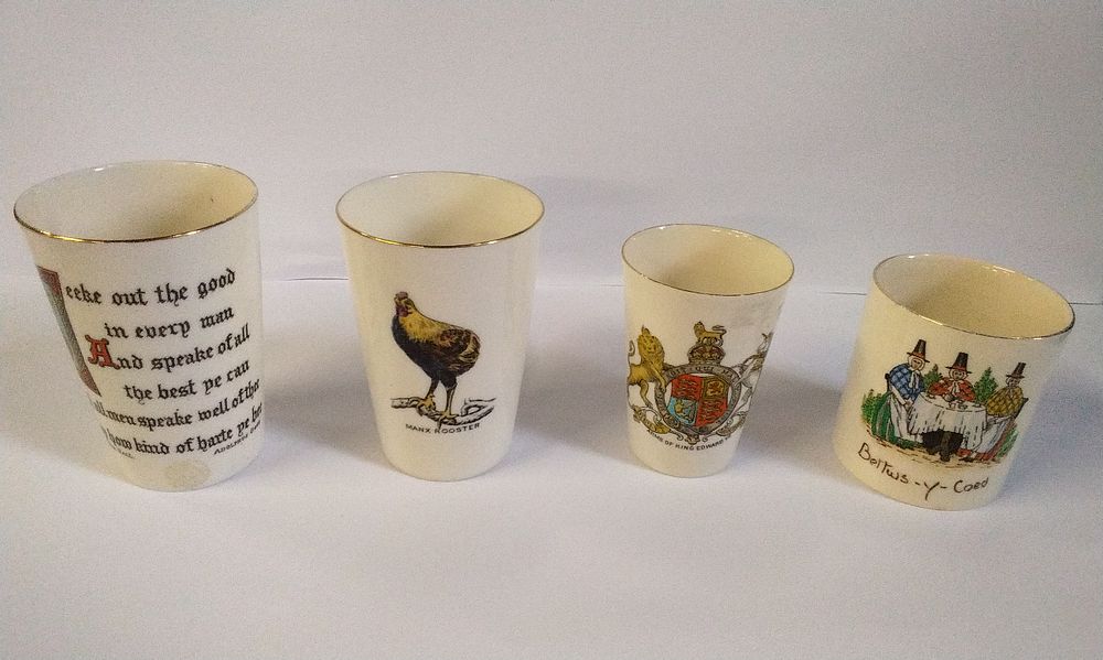 Lot 246: 4x W. H. GOSS Beakers