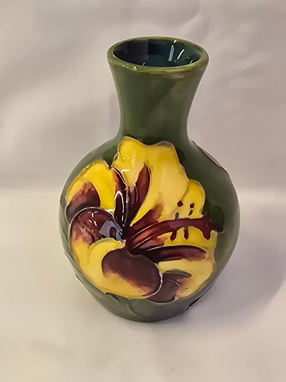 Lot 306: Moorcroft Hibiscus vase designed by Walter Moorcroft