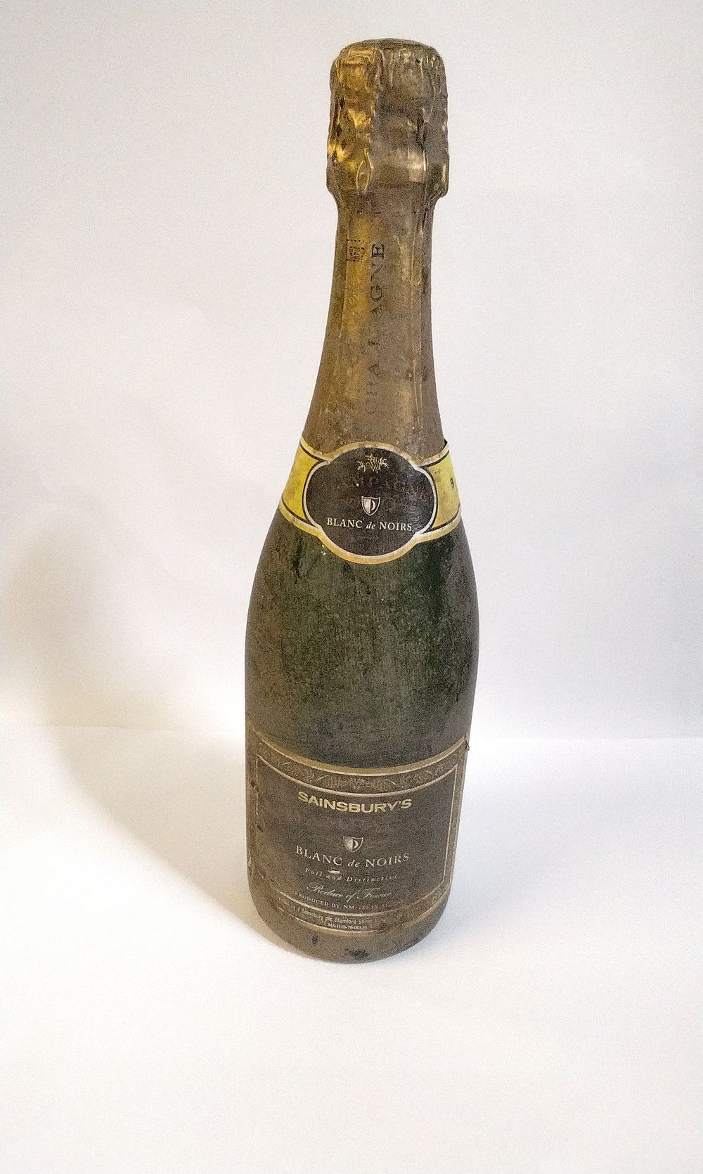 Lot 272: Unopened 75cl Bottle of Sainsbury's Blanc De Noirs Brut Champagne
