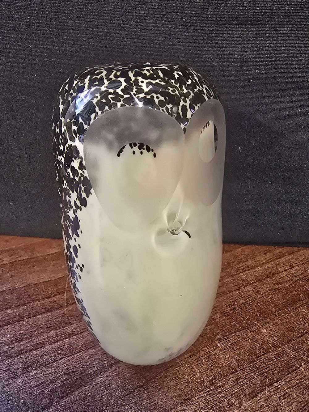 Lot 333: Vintage Wedgwood Art Glass Speckled Brown Owl Figurine  5” Paperweight RSW140