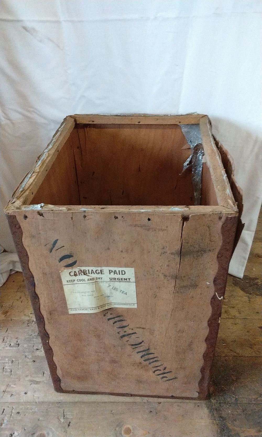 Lot 358: Large Vintage Open Wooden Tea Chest