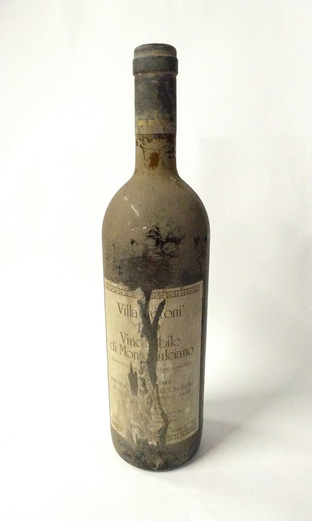 Lot 364: Unopened Bottle of 1979 Villa Svetoni. Vino Nobile Di Montepulciano