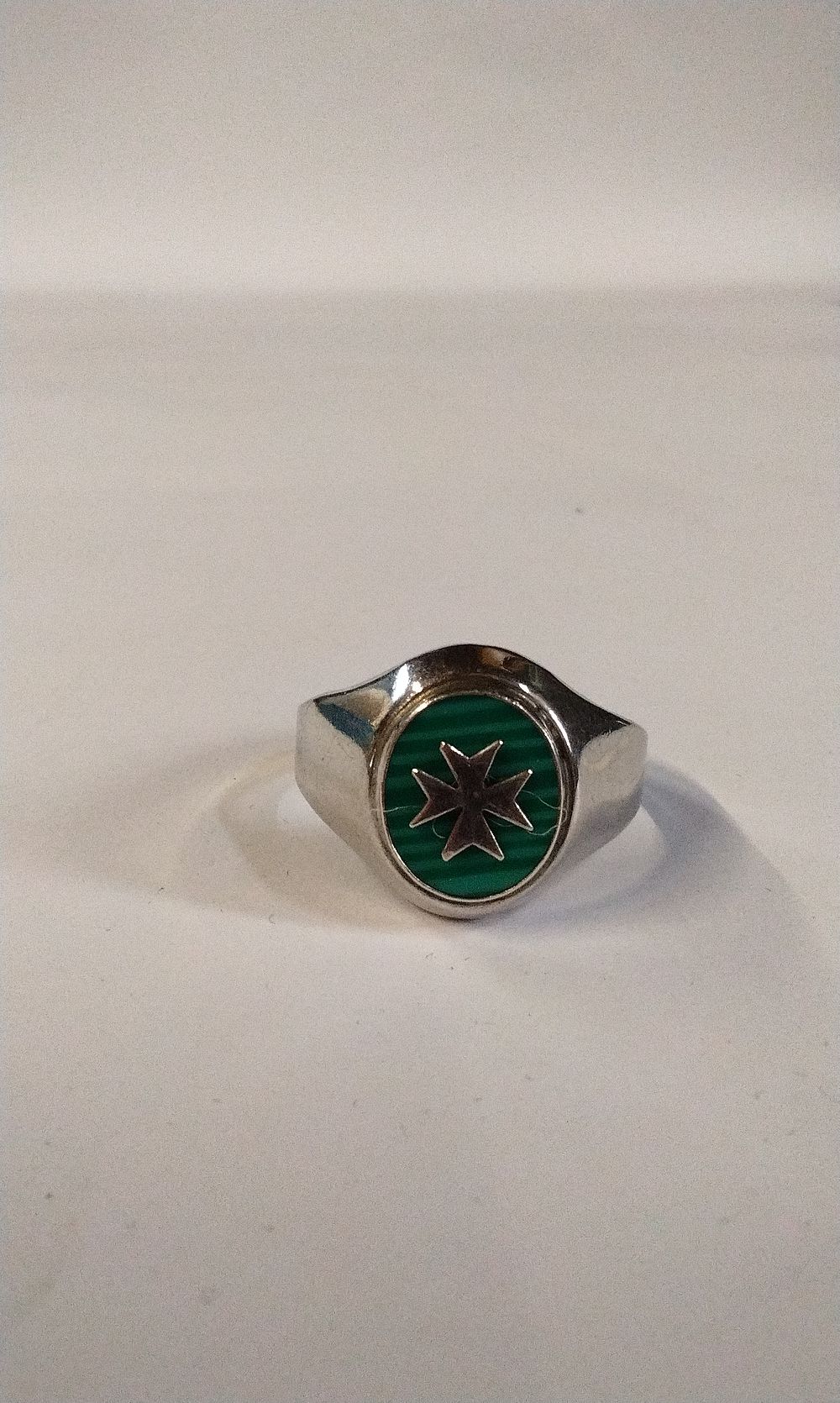 Lot 372: Silver Stamped 925Mens Signet Ring