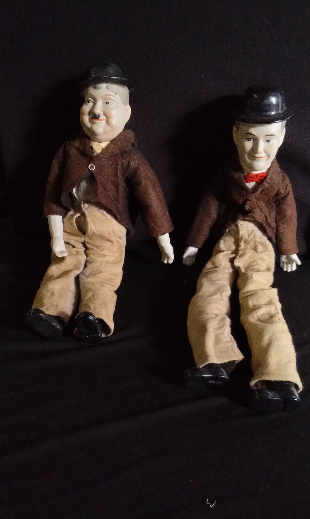 Lot 388: Very Rare 1950s Laurel and Hardy Hand Painted Porcelain