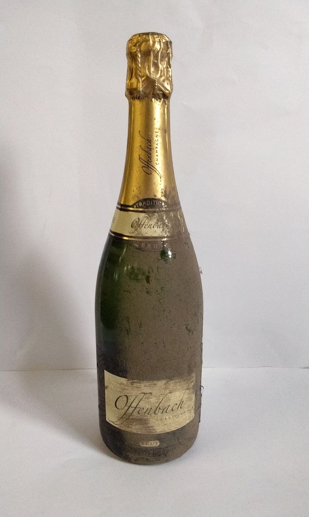 Lot 389: Unopened 750ml Bottle of Offenbach Curver Tradition Brut Champagne