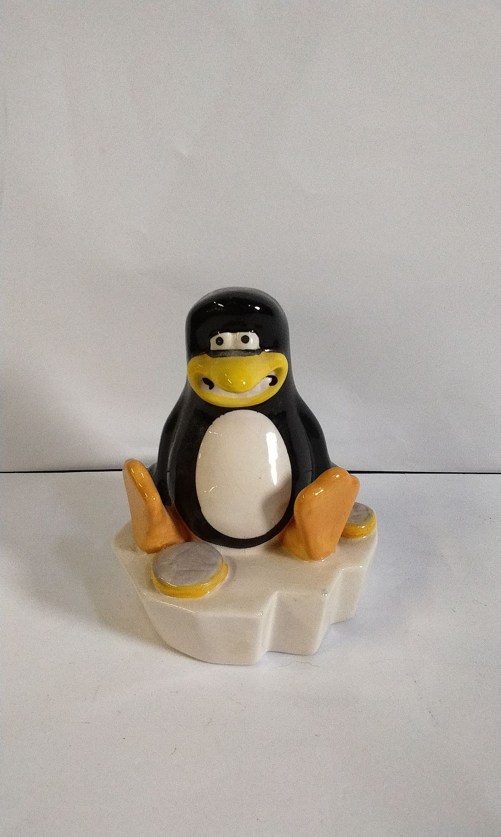 Lot 735: Pedro the Penguin Porcelain Money Box With Stopper
