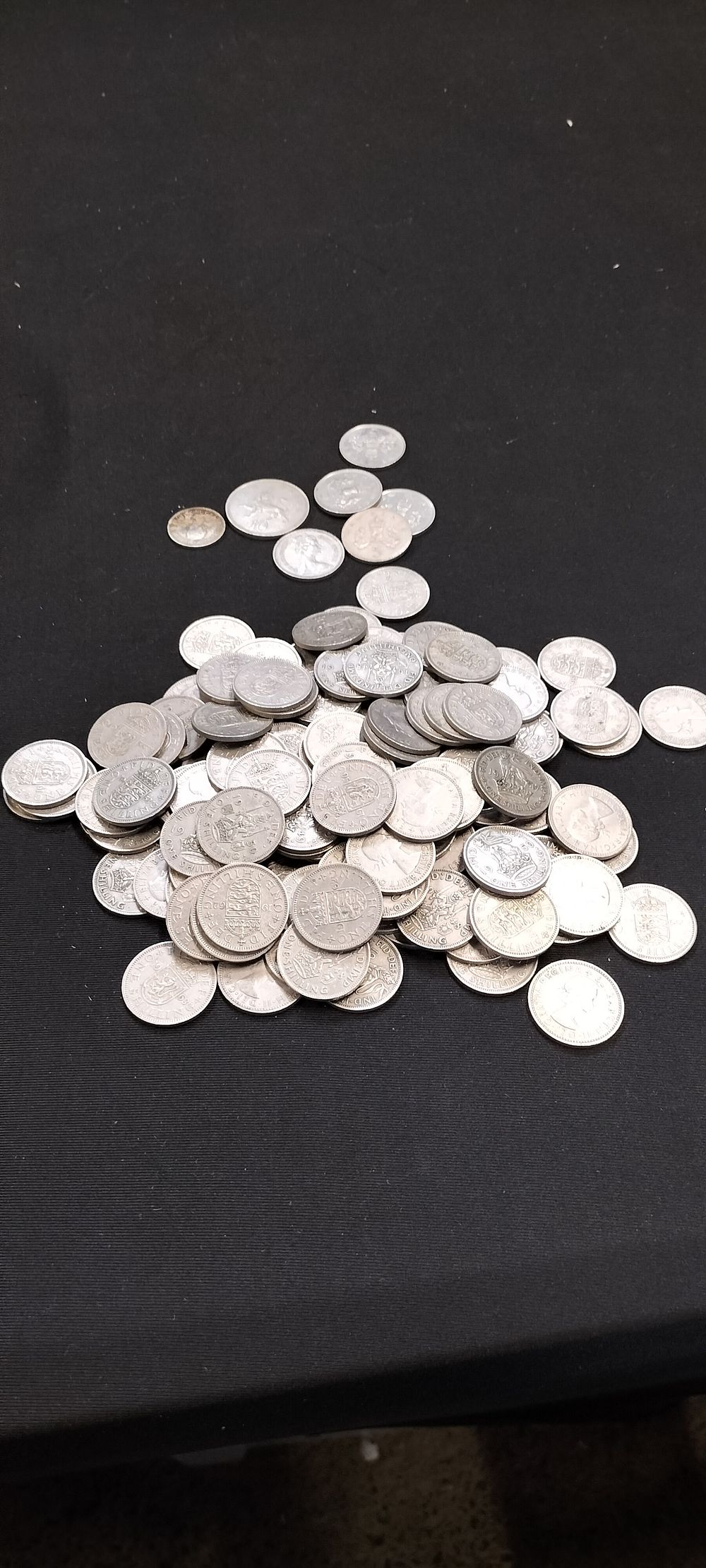 Lot 151: A Large Quantity of One Shilling Coins Ranging from 1947