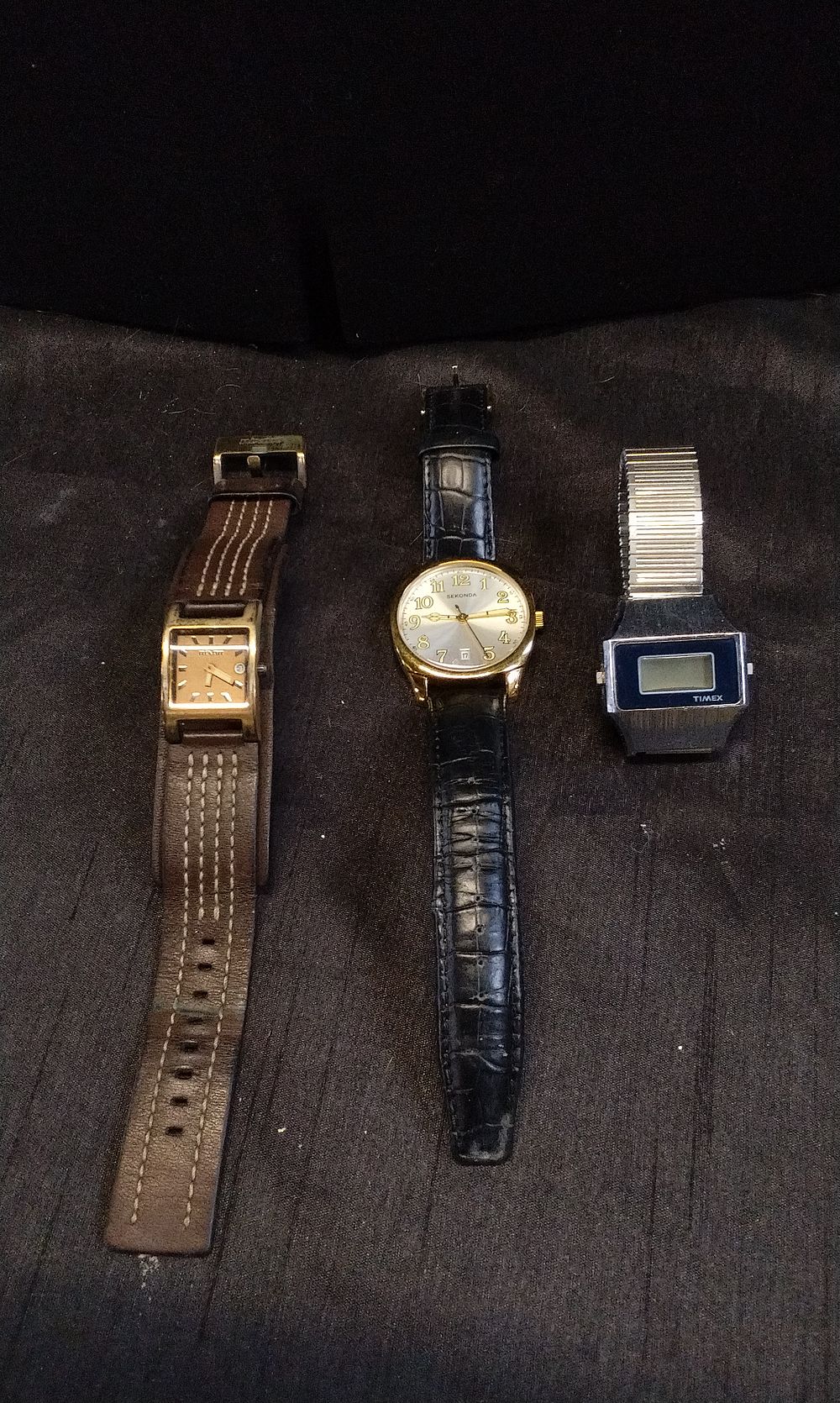 Lot 267: Three Mixed Watches