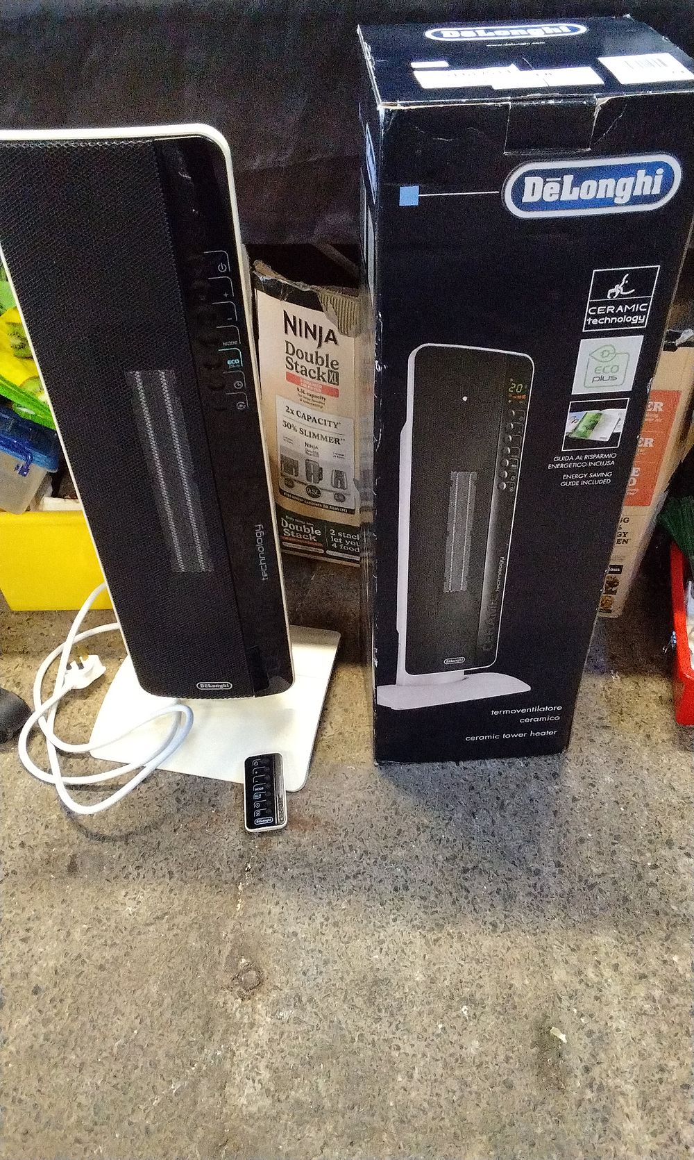Lot 276: Delonghi Ceramic Tower Heater