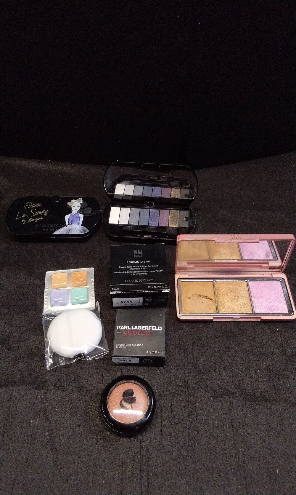 Lot 430: Selection of Mixed Make-Up