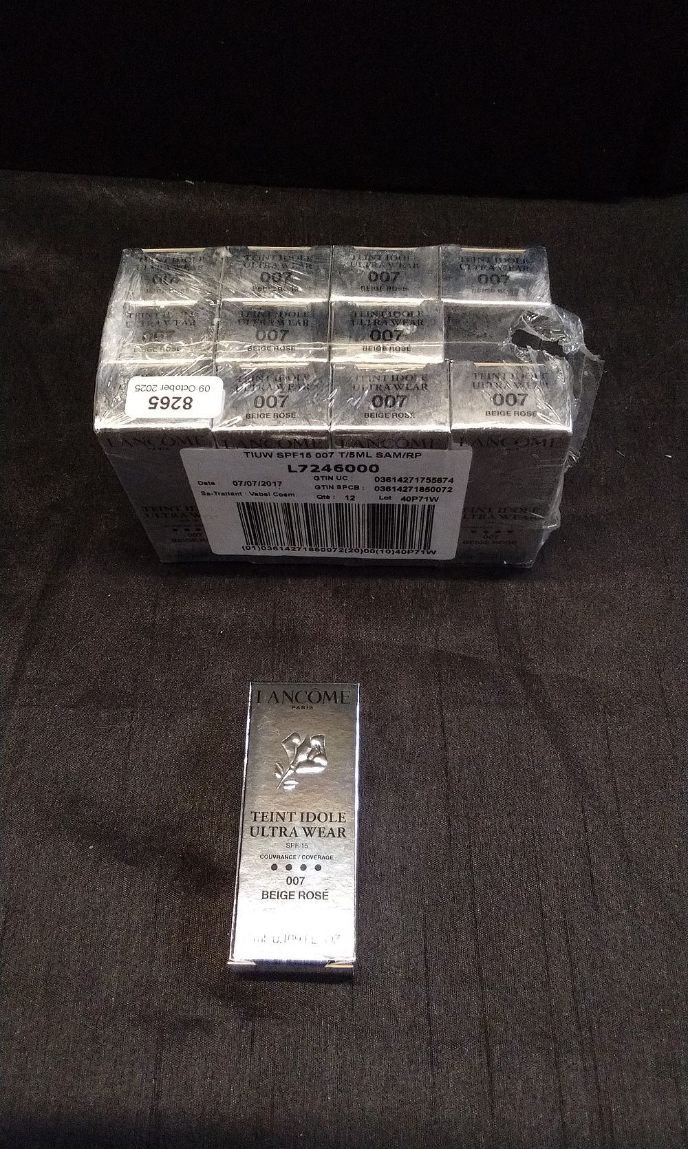 Lot 438: 12x 5ml Lancome Teint Idole Ultra Wear