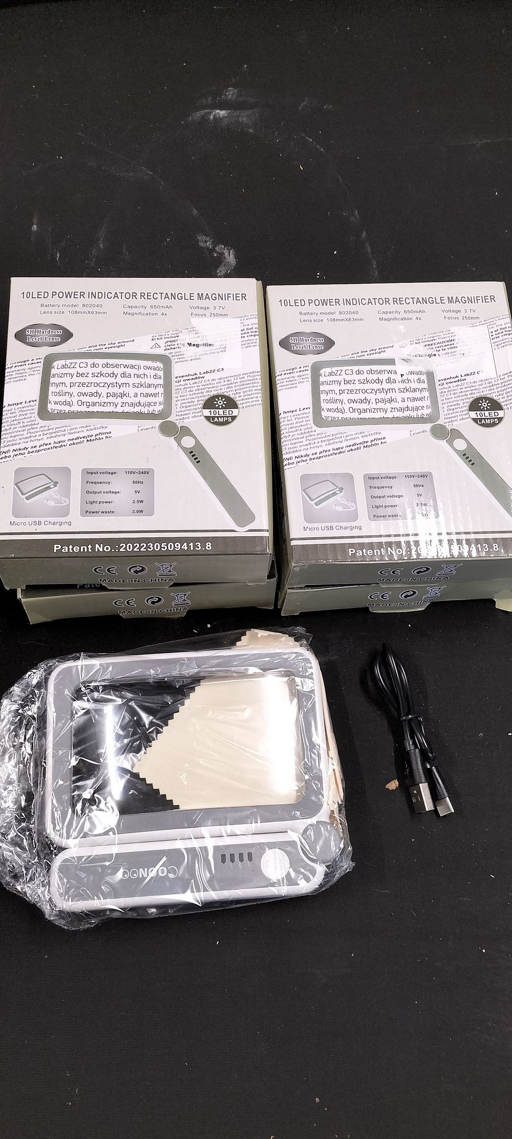 Lot 330: Five Boxed, 4 x Magnification, 10 LED Power Indicator Rectangle Magnifier