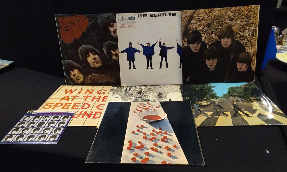 Lot 468: 7x Vintage Beatles Albums