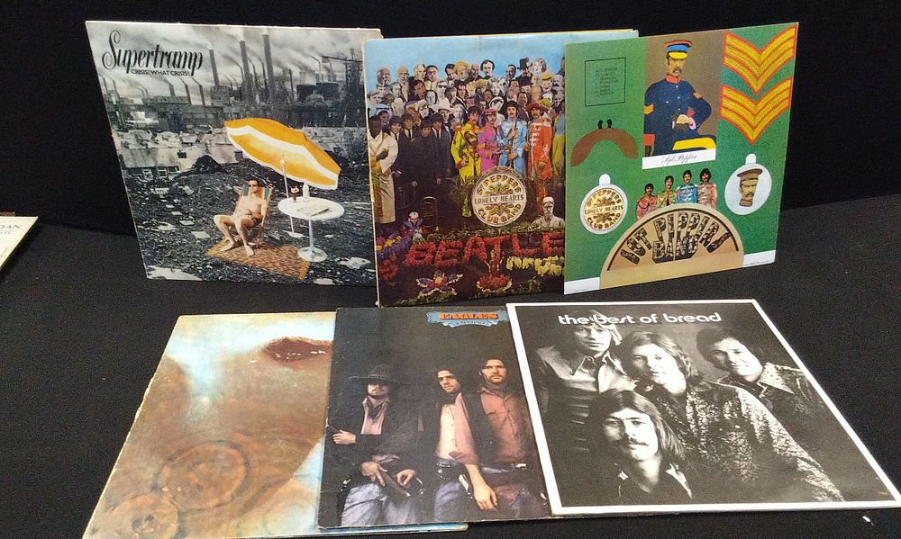 Lot 470: 5x Vinyl Albums Including