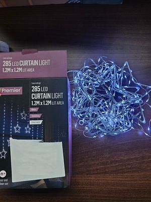 Premier 285 LED curtain lights white twinkle silver wire. 1.2m x 1.2m