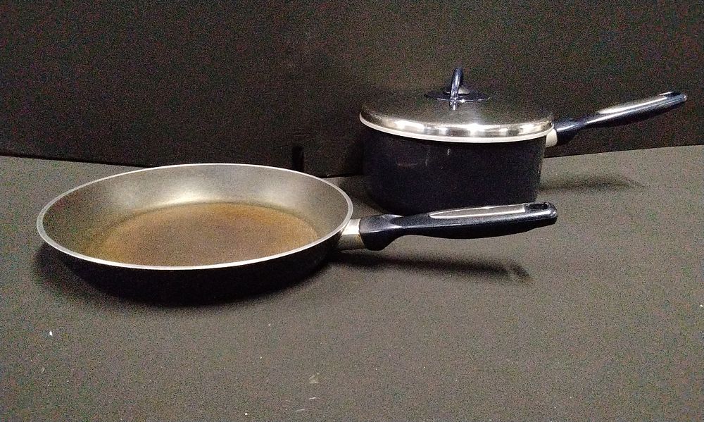 Lot 667: Tefal Armatal Frying Pan and Large Deep Pan with Lid