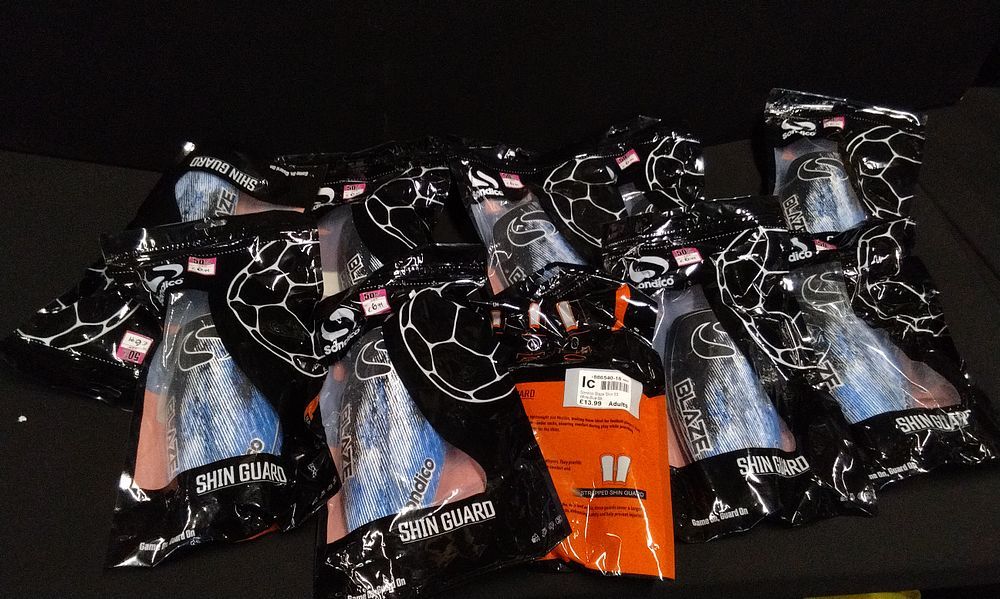 Lot 691: 10x Brand New Pairs of Sondico Adult Shin Guards