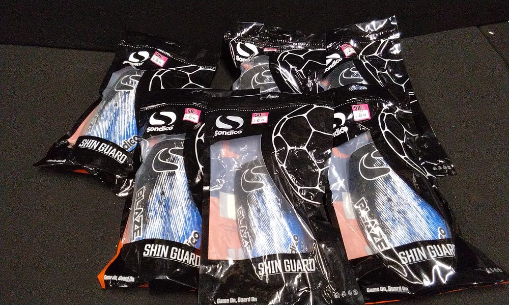Lot 707: 5x Pairs of Sondico Senior Shin Guards and 1x Pair of kids