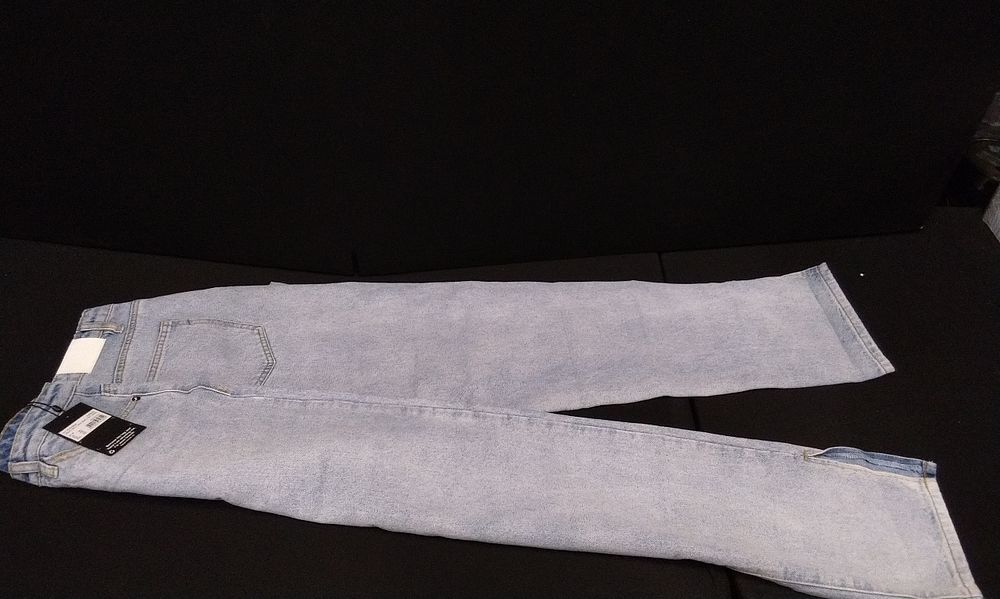 Lot 709: Brand New Missguided. Wrath Split Hem Jeans,