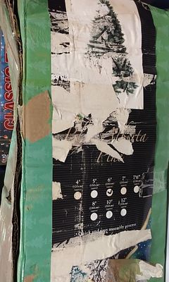 6ft Christmas Tree. Undecorated.