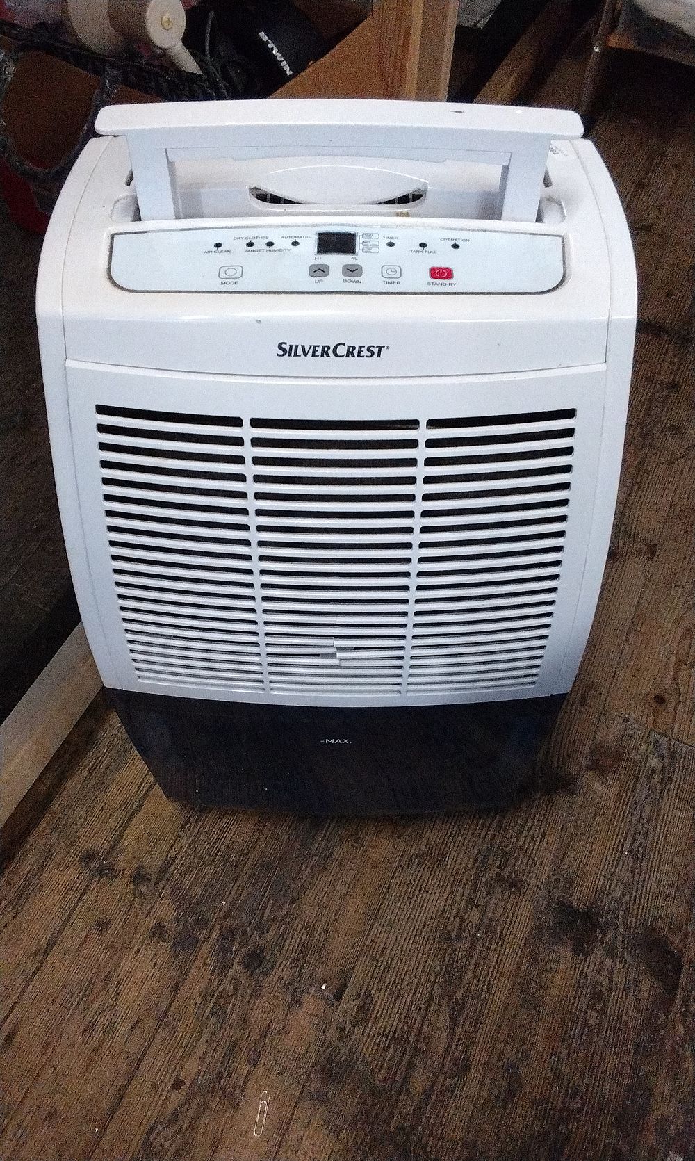 Lot 224: SilverCrest 20L Dehumidifier