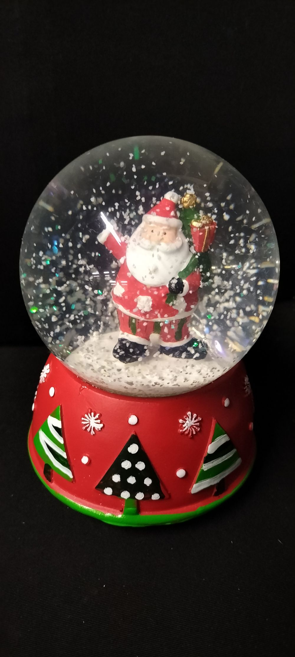 Lot 188: Premier 100mm Wind Up Musical Waterglobe, Santa Scene,...