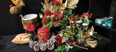 Mixed Christmas Decoration Lot Includes Table Display, Big Candle in a Wreath and lot's of 
