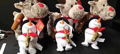 Three Walking Reindeer and Three Sax Playing Snowmen Untested