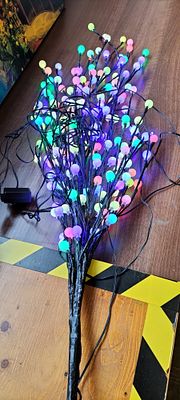 L.E.D. Globe Tree, with 200 Colour Changing LED's, Outdoor & Indoor Use ,1.5M High Metal Base. 