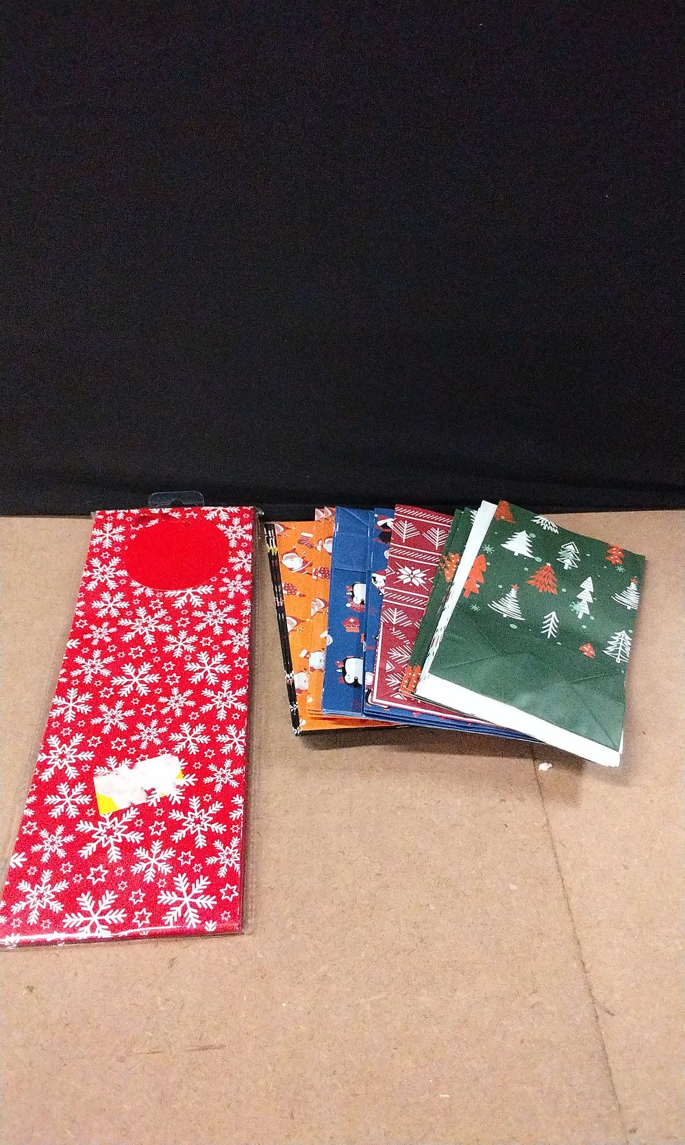 Lot 584: Selection of Various Gift Bags