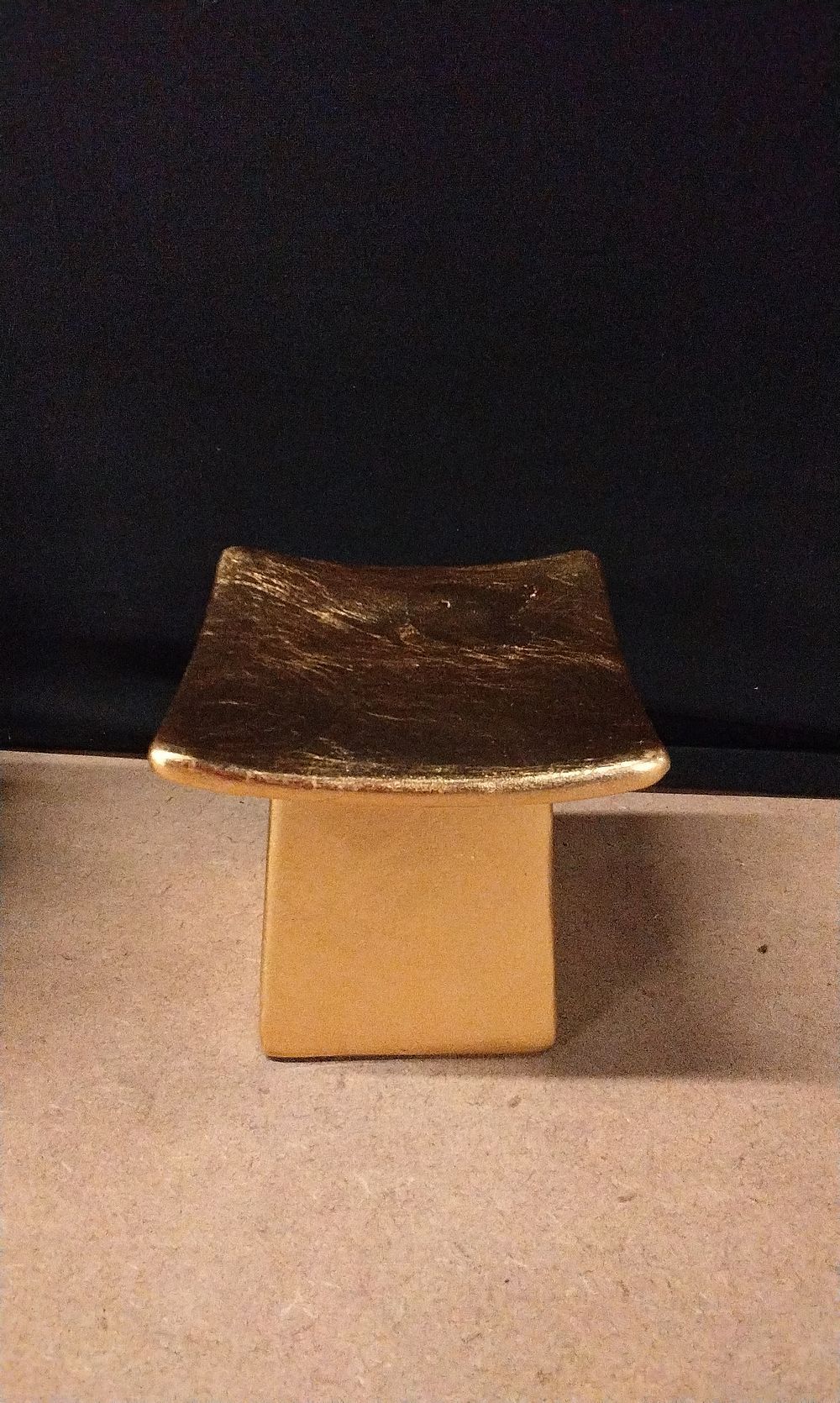 Lot 592: Brand New in Box. Gold Leaf Ceramic Tealight Stand