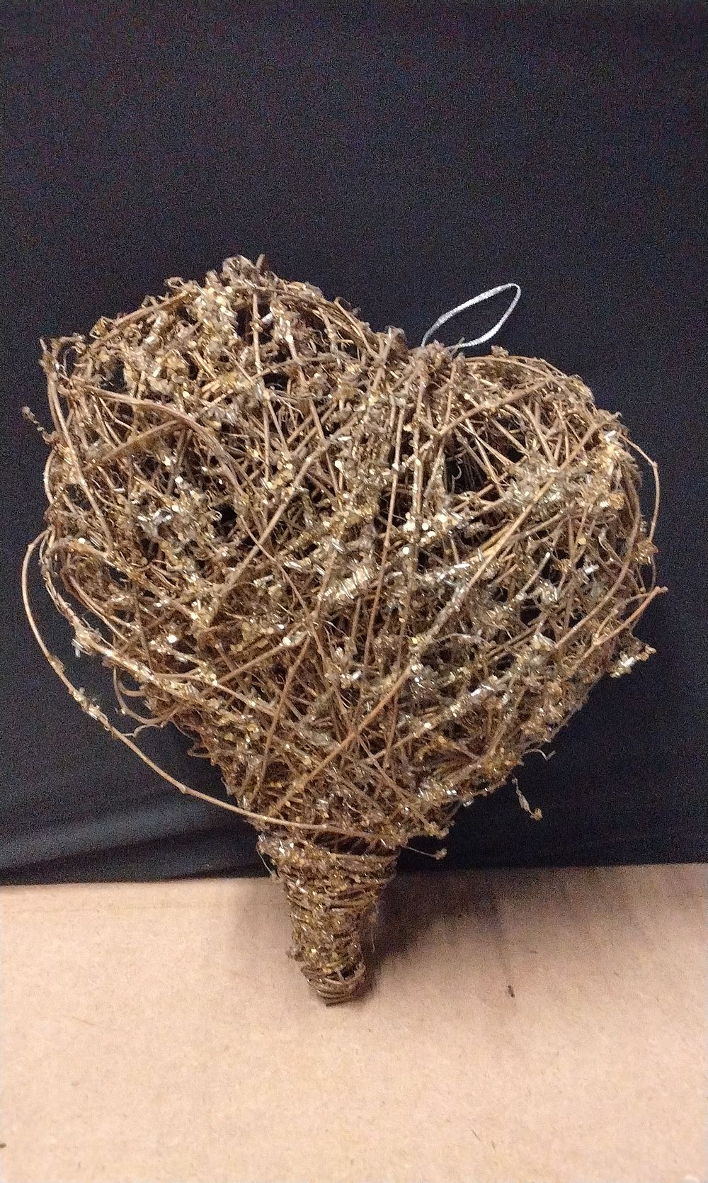 Lot 603: Gold Woven Glitter Hanging Heart
