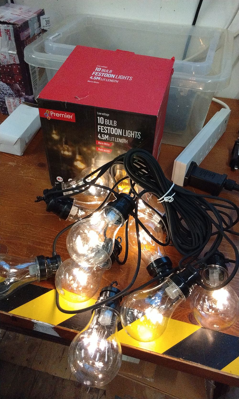 Lot 616: Premier. Low Voltage 10 Bulb Festoon Lights