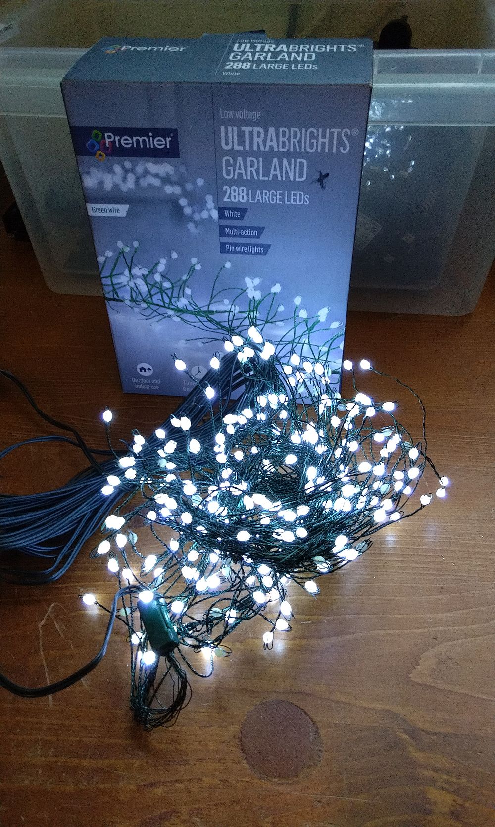 Lot 641: Premier Low Voltage 288 Large LEDs Garland
